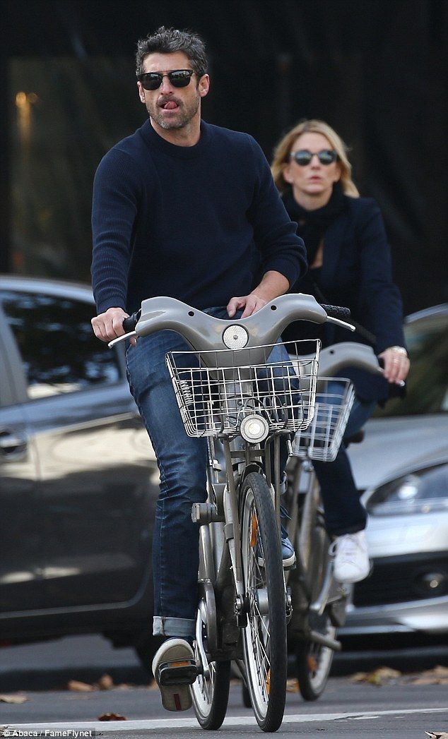 photo 2E3FD07D00000578-3309641-This_way_The_actor_rode_ahead_of_his_wife_after_renting_bikes_fo-a-4_1447212923742_zpszru95rep.jpg