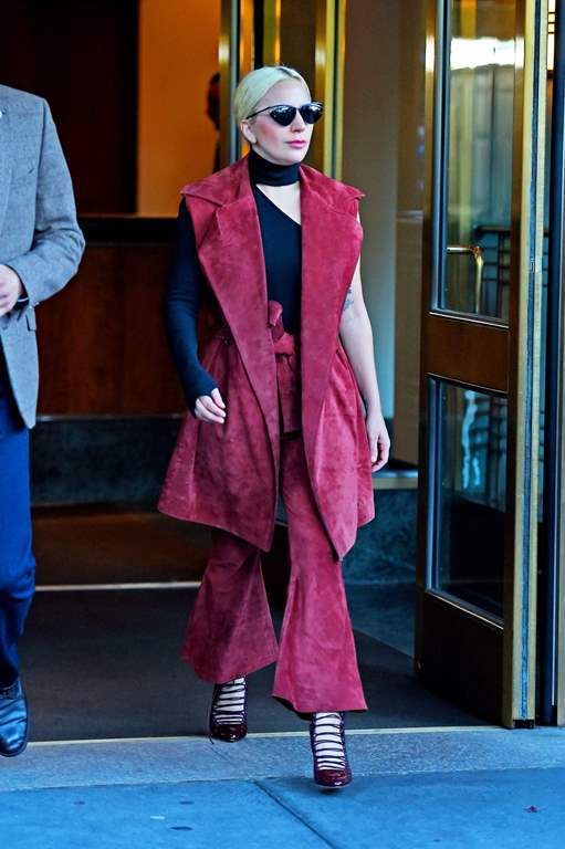 photo Lady Gaga seen out in Manhattan in velure in New York November 3-2015 006_zps964zhdrn.jpg