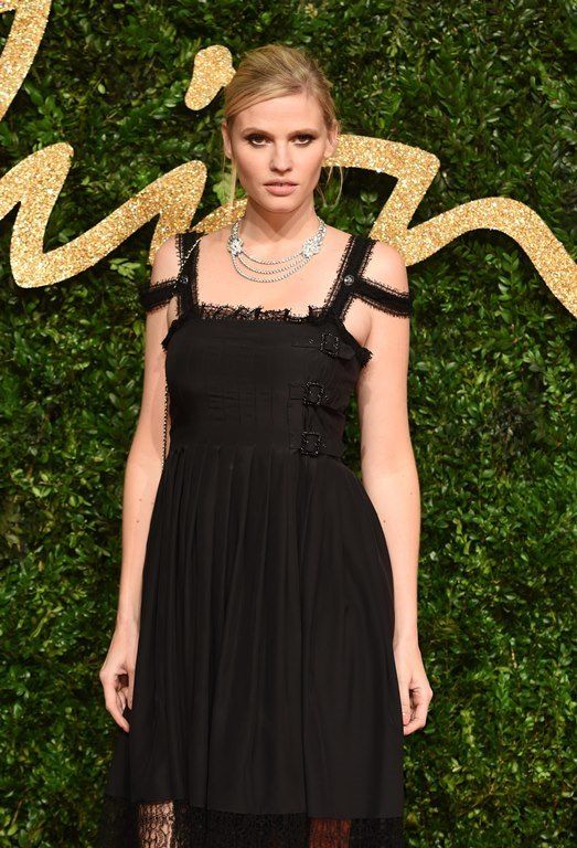 photo Lara Stone 4_zpso3wxcadk.jpg