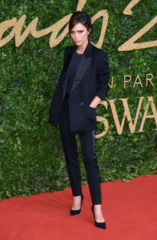 photo victoria-beckham-2015-british-fashion-awards-the-london-coliseum-in-london-112315-10_zpslcmfl2tb.jpg