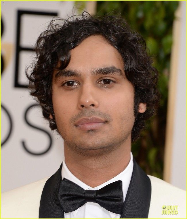 photo melissa-rauch-kunal-nayyar-golden-globes-2014-08_zps9d169945.jpg