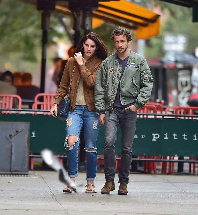 photo LanaDelReySeenwithFrancescoCarrozziniinSoho1-10-2014050_zps699b87ef.jpg