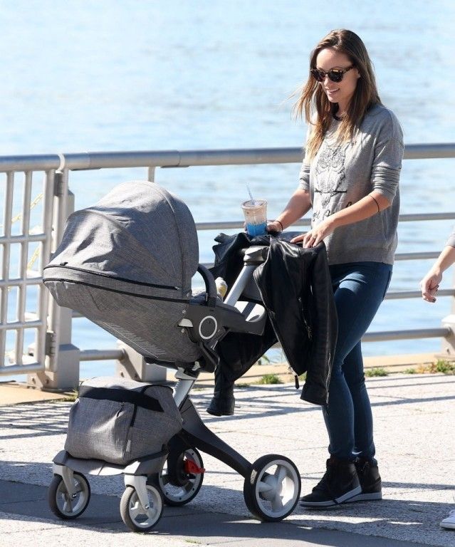 photo OliviaWildeTakesOtisOutStrollGbIALYp1Iolx_zps5b695873.jpg