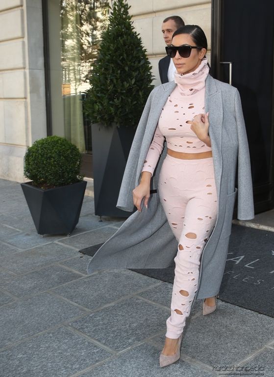 photo VN_Kim_Kardashian_217540_zpsa461e4a0.jpg