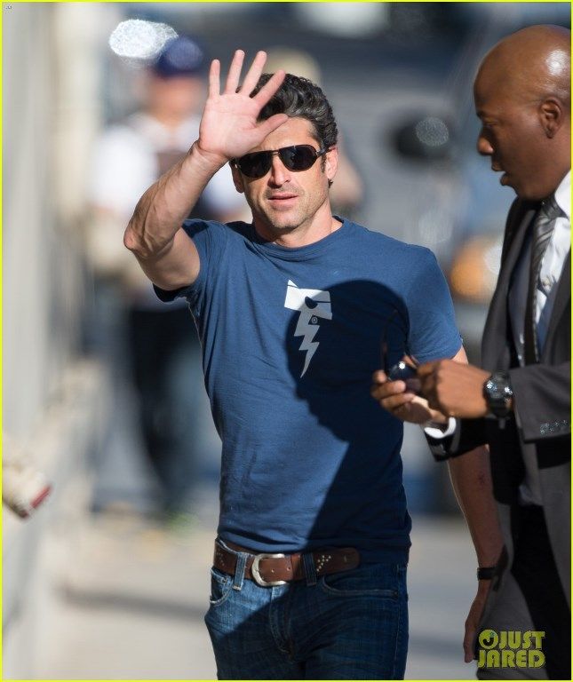 photo patrick-dempsey-giggle-at-knit-man-04_zps9315c106.jpg